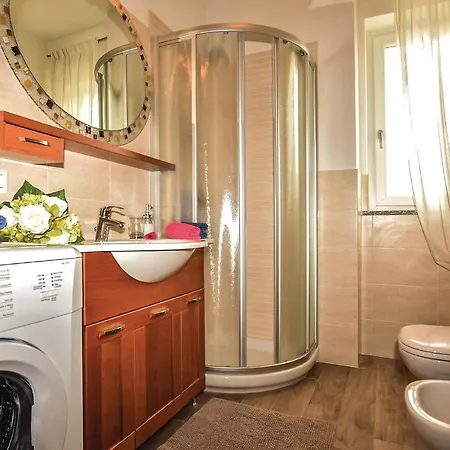 Casa Emma Vista Lago 아파트 베르카나