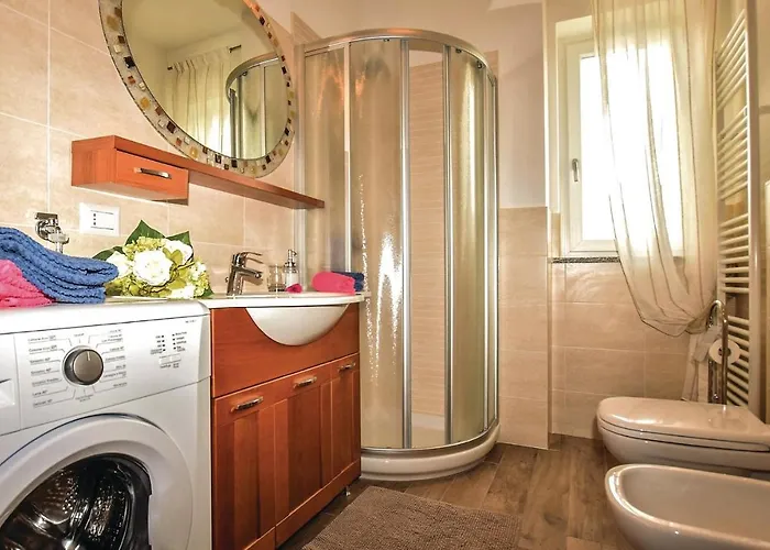 Casa Emma Vista Lago 아파트 베르카나